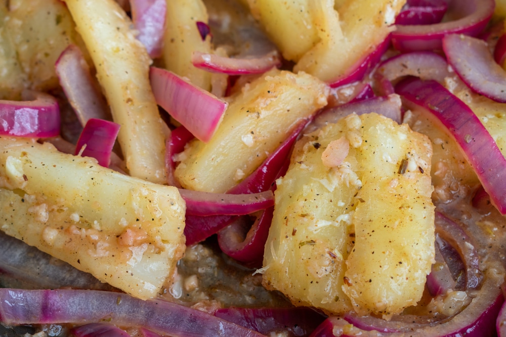 Yuca Con Mojo: Cuban Style Yuca And Red Onions In